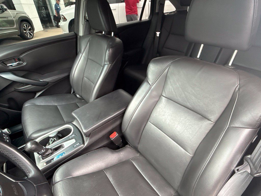 Used 2017 Acura RDX w/ Technology Package AWD/4WD image 13