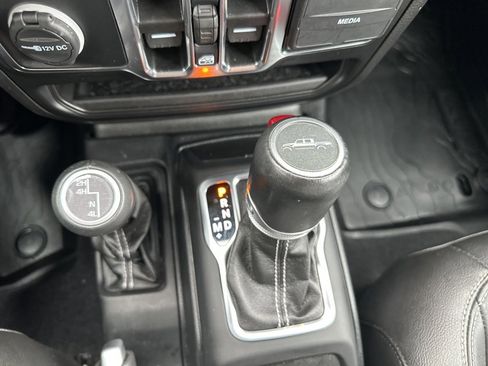 Used 2021 Jeep Gladiator Overland w/ Popular Equipment Package image 14