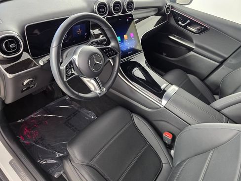 Certified 2025 Mercedes-Benz GLC 300 4MATIC image 10