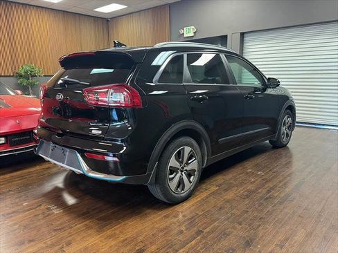 Used 2019 Kia Niro EX Premium w/ Sunroof Package FWD image 5