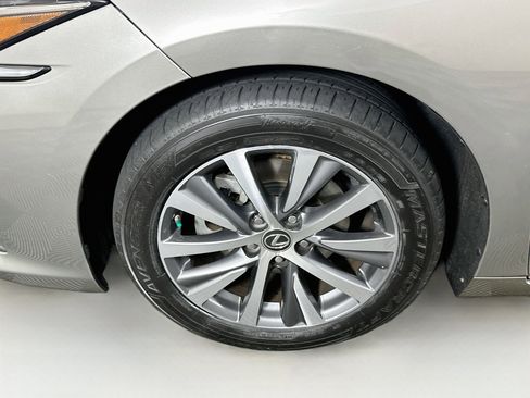 Used 2019 Lexus ES 350 w/ Accessory Package 2 FWD image 11