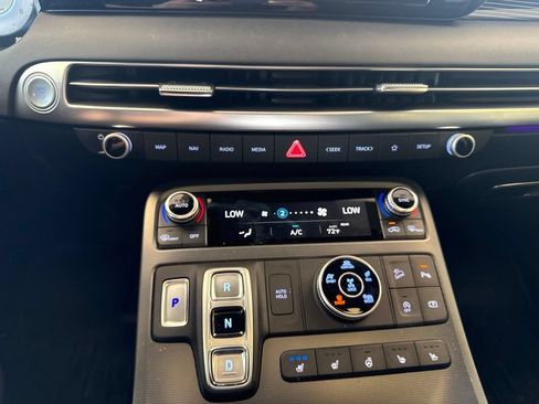 Used 2024 Hyundai Palisade Calligraphy AWD/4WD image 25