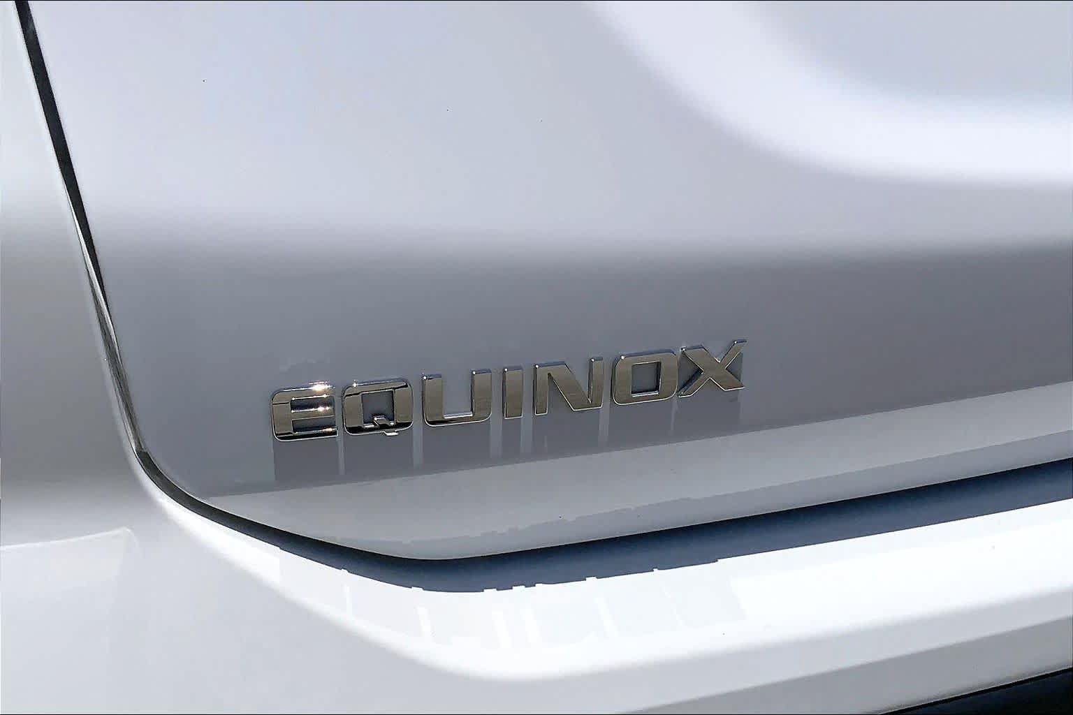Used 2024 Chevrolet Equinox LT AWD/4WD image 32