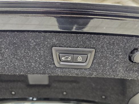 Used 2019 BMW 530e w/ Premium Package image 15