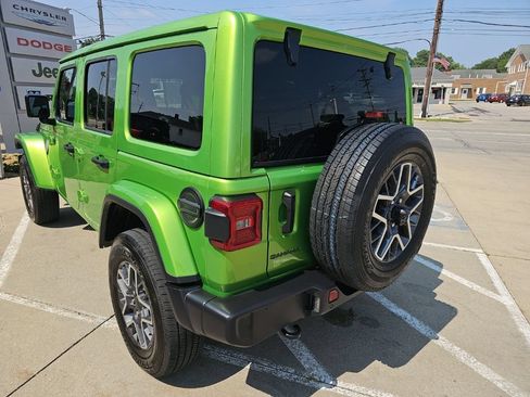 Certified 2026 Jeep Wrangler Unlimited Sahara w/ Safety Group AWD/4WD image 11