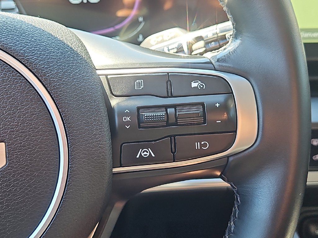 Certified 2024 Kia Sportage EX AWD/4WD image 23