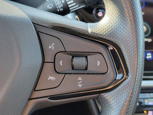 Used 2023 Chevrolet Bolt EUV LT FWD image 16