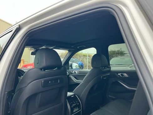 Used 2019 BMW X5 xDrive40i w/ Convenience Package AWD/4WD image 11
