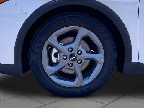 Used 2025 Kia K4 FWD image 11