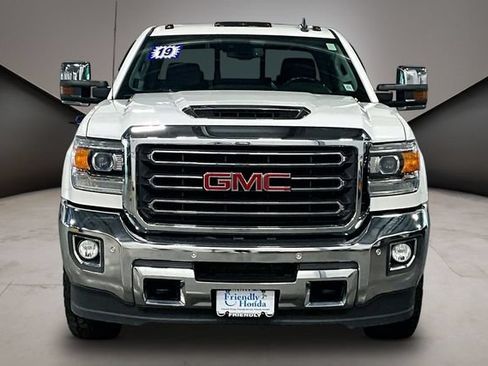 Used 2019 GMC Sierra 2500 SLT w/ Driver Alert Package AWD/4WD image 2