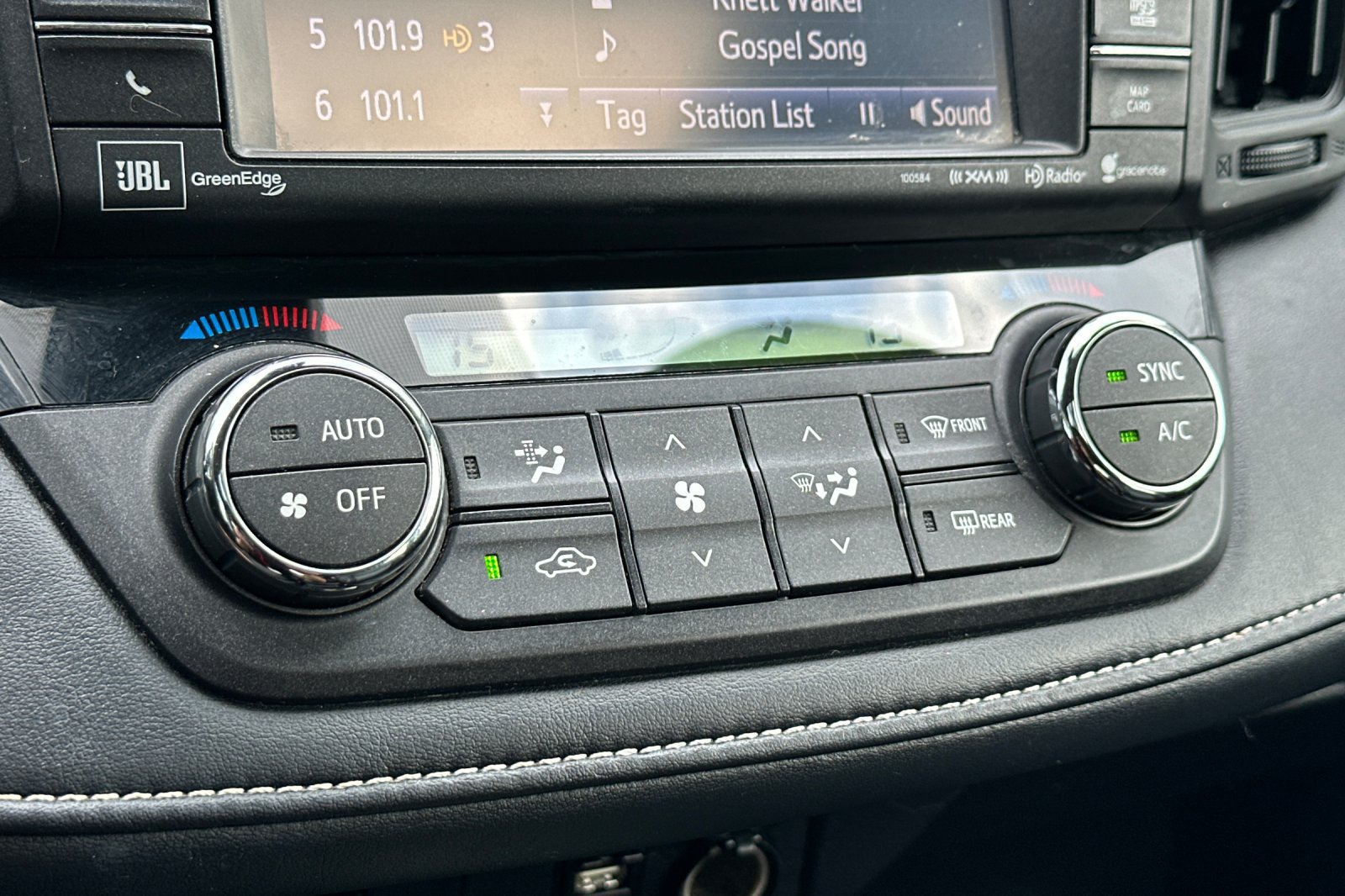 Used 2017 Toyota RAV4 Platinum w/ All Weather Liner Package FWD image 23