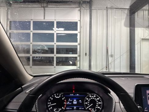 Used 2021 Nissan Altima 2.5 SR w/ SR Premium Package image 8