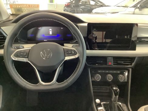 Used 2025 Volkswagen Taos S AWD/4WD image 11