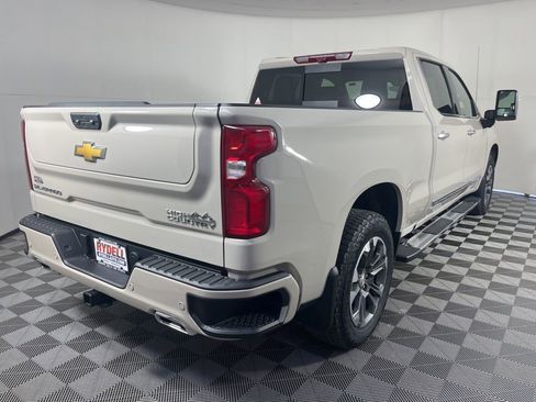 New 2026 Chevrolet Silverado 1500 High Country w/ Technology Package AWD/4WD image 4