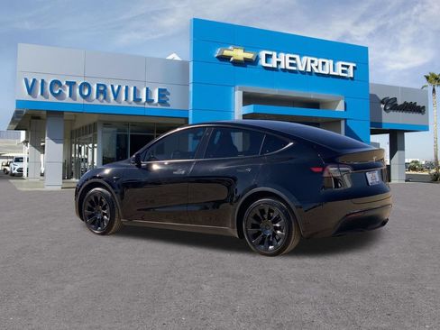 Used 2022 Tesla Model Y Long Range AWD/4WD image 6