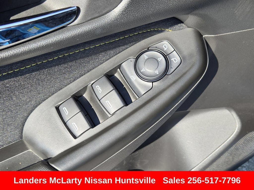 Used 2025 Chevrolet TrailBlazer ACTIV w/ Driver Confidence Package AWD/4WD image 23