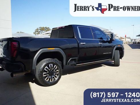 Used 2024 GMC Sierra 2500 Denali Ultimate w/ Max Trailering Package image 5