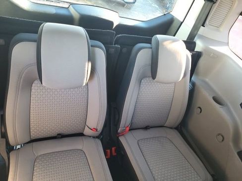 Used 2020 Ford Transit Connect XLT image 17