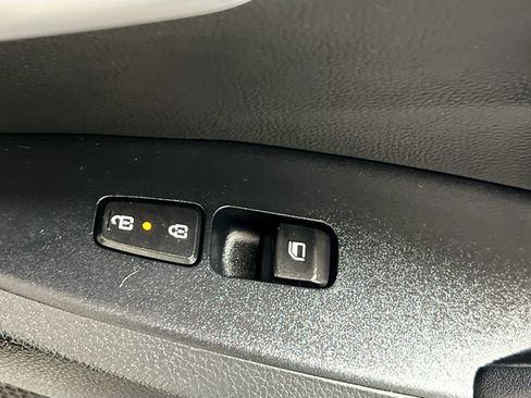 Used 2024 Kia Seltos S AWD/4WD image 31