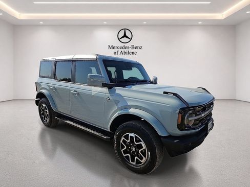 Used 2024 Ford Bronco Outer Banks AWD/4WD image 10