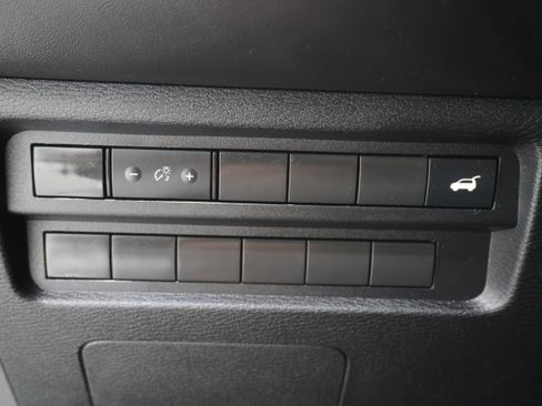 Used 2023 Mitsubishi Outlander SE Black Edition FWD image 23