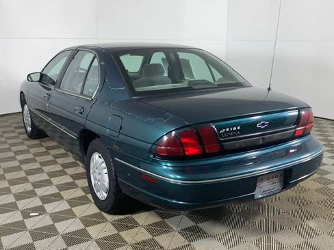 Used 2001 Chevrolet Lumina w/ Preferred Equipment Group FWD image 7