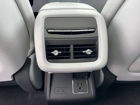 Used 2026 Cadillac Lyriq Signature Luxury RWD image 31