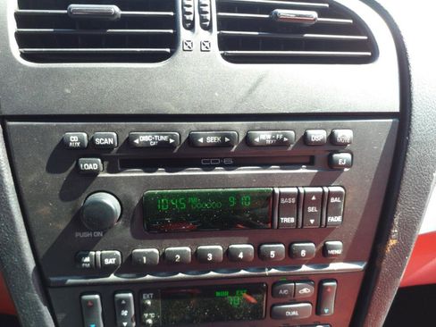 Used 2004 Ford Thunderbird Deluxe image 10