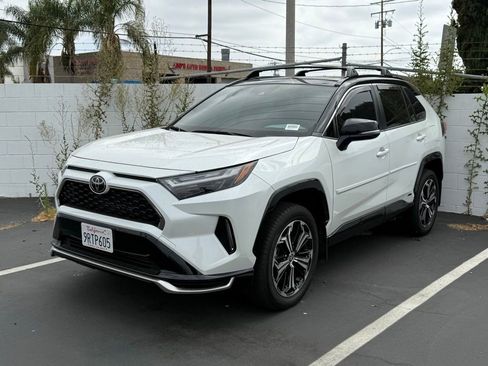Used 2025 Toyota RAV4 XSE w/ Weather Package AWD/4WD image 3