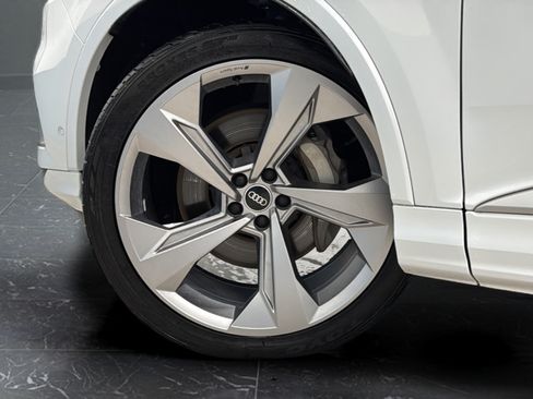 Used 2021 Audi Q7 3.0T Prestige AWD/4WD image 38