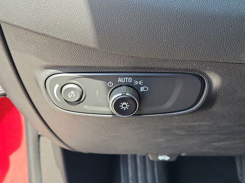 Used 2024 Chevrolet Equinox RS FWD image 23