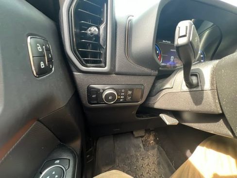 Used 2024 Ford Bronco Sport Outer Banks w/ Tech Package AWD/4WD image 31