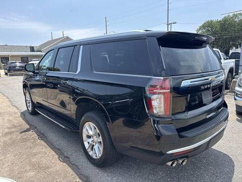 Used 2023 Chevrolet Suburban Premier RWD image 9