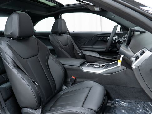 Used 2025 BMW 230i xDrive Coupe w/ Convenience Package image 22