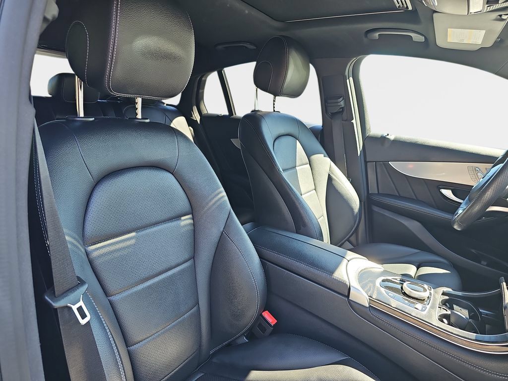 Used 2019 Mercedes-Benz GLC 300 4MATIC Coupe image 12
