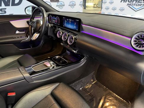 Used 2025 Mercedes-Benz CLA 250 4MATIC image 30