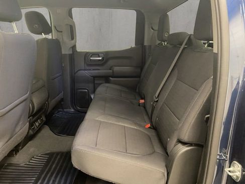 Used 2022 Chevrolet Silverado 1500 LT AWD/4WD image 32