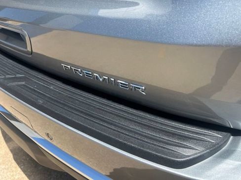 Used 2025 Chevrolet Tahoe Premier RWD image 11