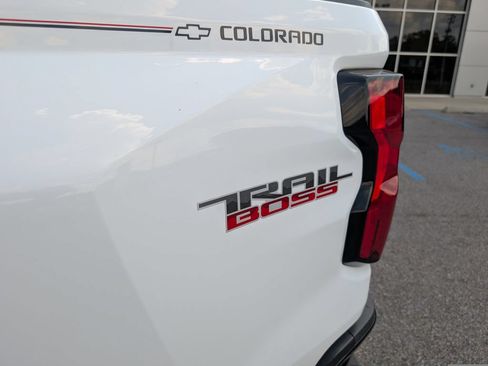 Used 2023 Chevrolet Colorado Trail Boss w/ Advanced Trailering Package AWD/4WD image 11