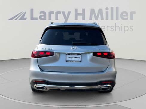 Used 2026 Mercedes-Benz GLS 450 4MATIC image 4