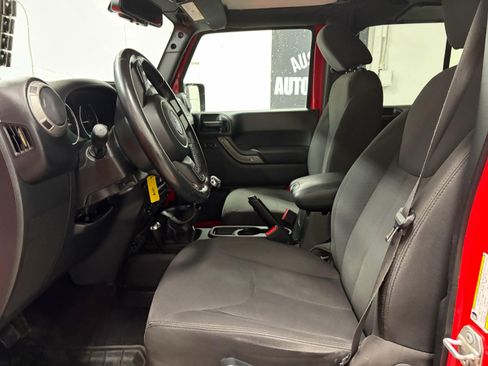 Used 2016 Jeep Wrangler Unlimited Sport w/ Quick Order Package 23S AWD/4WD image 15