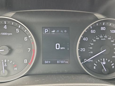Used 2018 Hyundai Elantra Value Edition FWD image 12