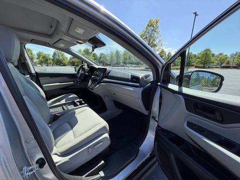 Used 2018 Honda Odyssey EX-L image 20