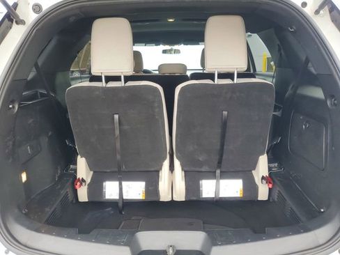 Used 2018 Ford Explorer Base image 10