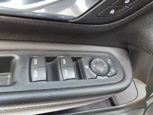 Used 2020 GMC Terrain SLE image 13