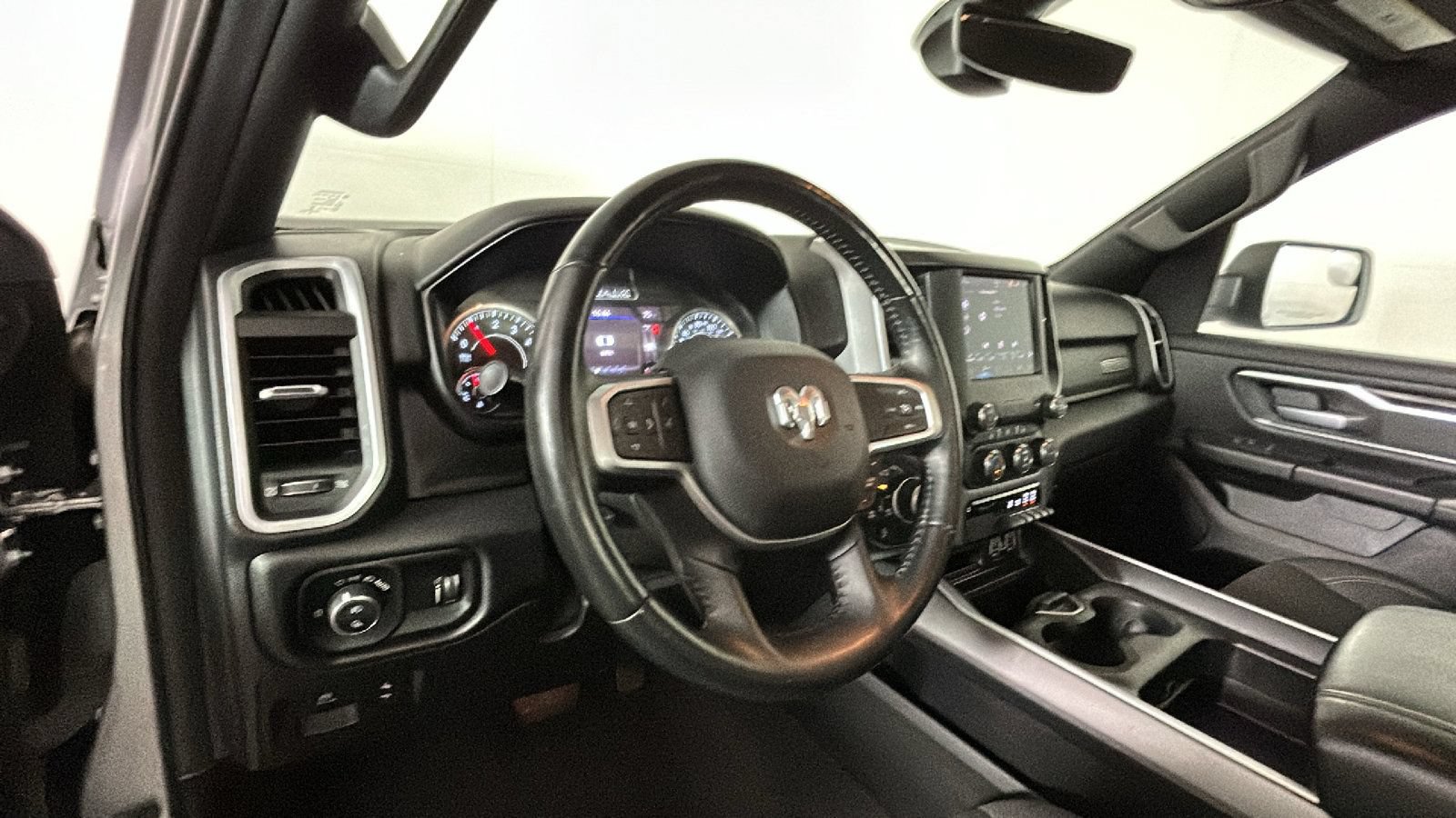 Used 2022 RAM 1500 Big Horn AWD/4WD image 17
