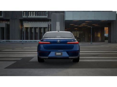 New 2026 BMW i7 xDrive60 w/ Executive Package image 5