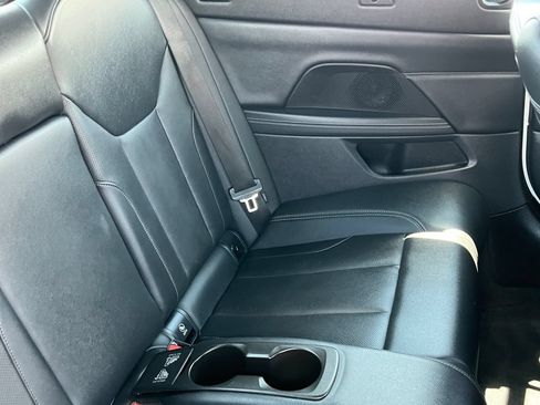 Used 2024 BMW 430i Convertible RWD image 11