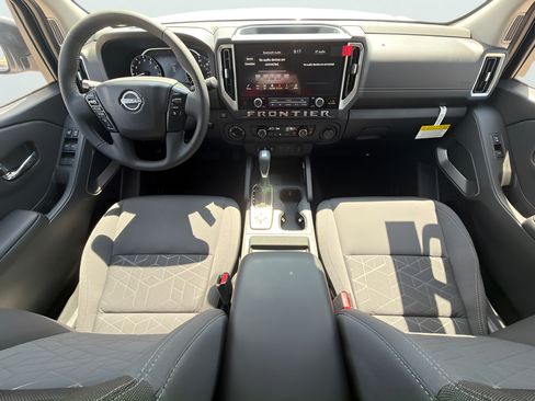 New 2026 Nissan Frontier SV w/ All-Weather Content Package AWD/4WD image 22