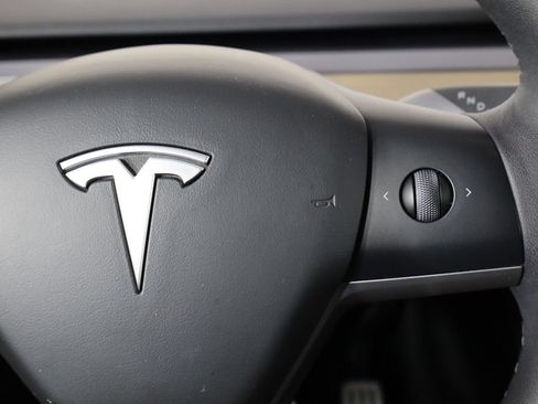 Used 2023 Tesla Model Y Performance AWD/4WD image 10